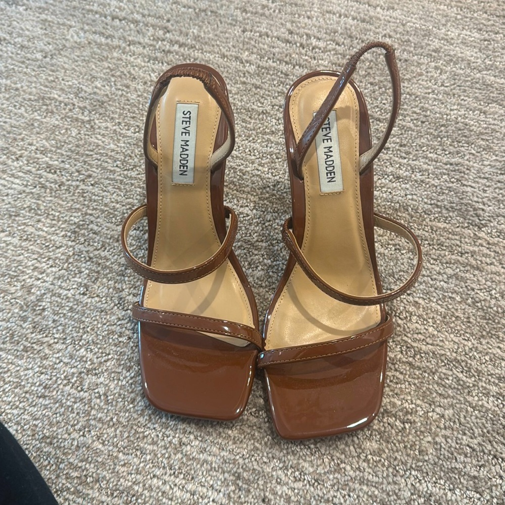 🤎 Steve Madden Patent Brown Heels 🐻